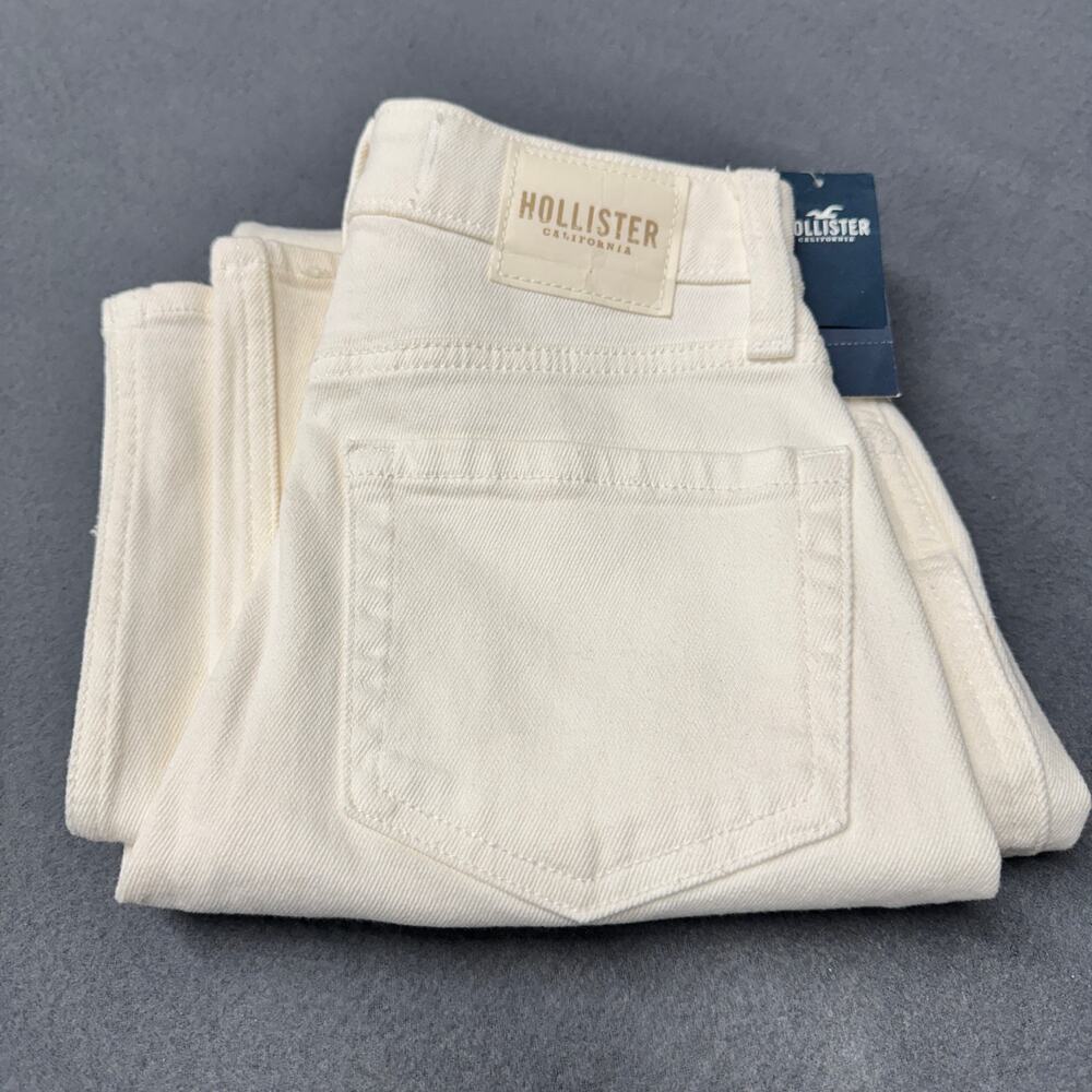 Hollister Jeans Ultra High Rise Mom White Denim Womens 00 (23x26 ACTUAL)‎ NEW